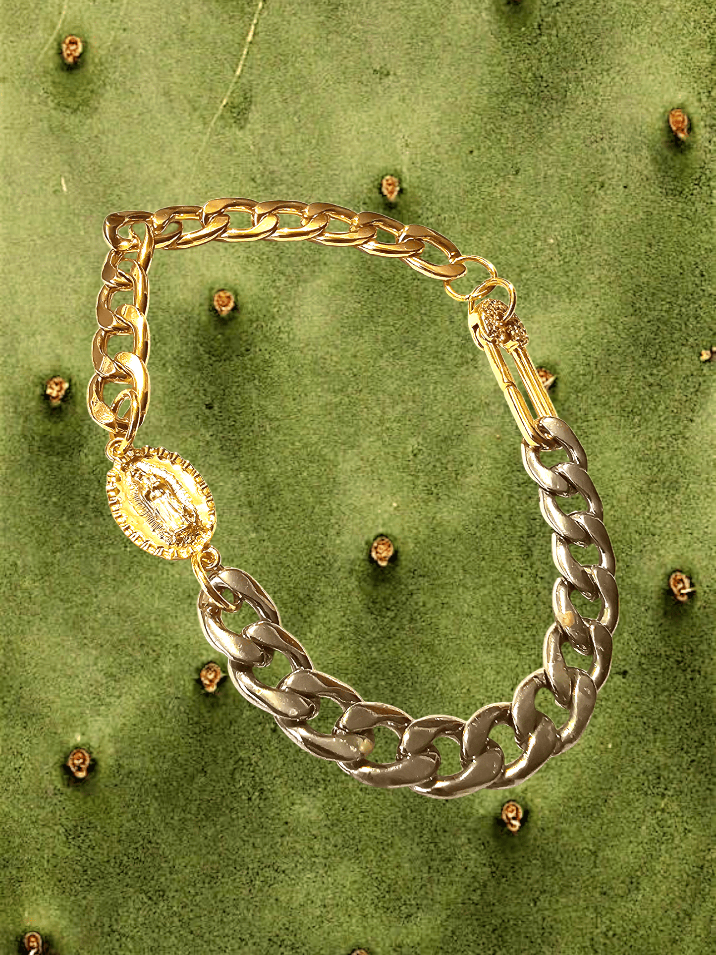 Que Padre Virgen mixed metal Bracelet 