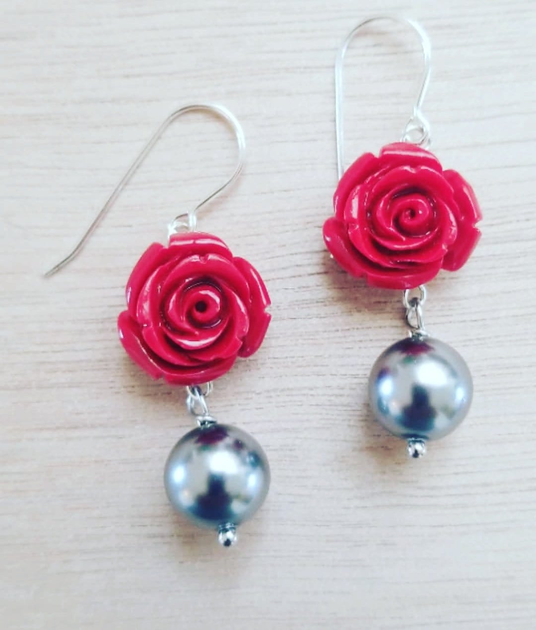 Poderosa Rose Pearl Earrings ilamentsjewelry